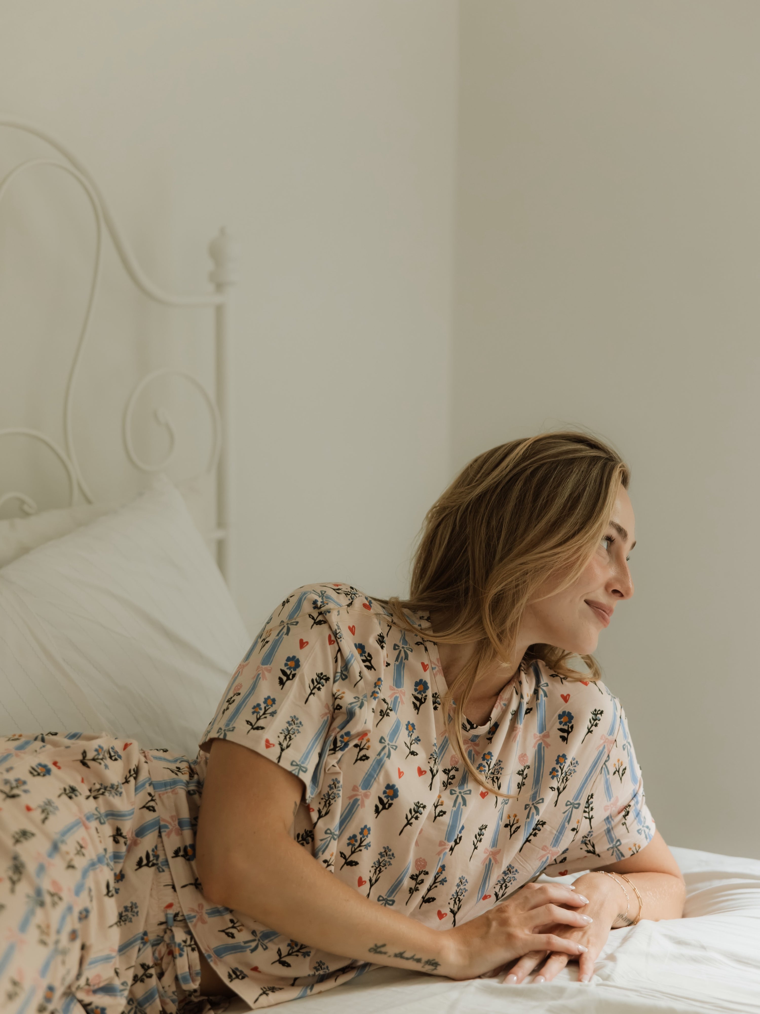Bows & Petals Women Sleepwear Set