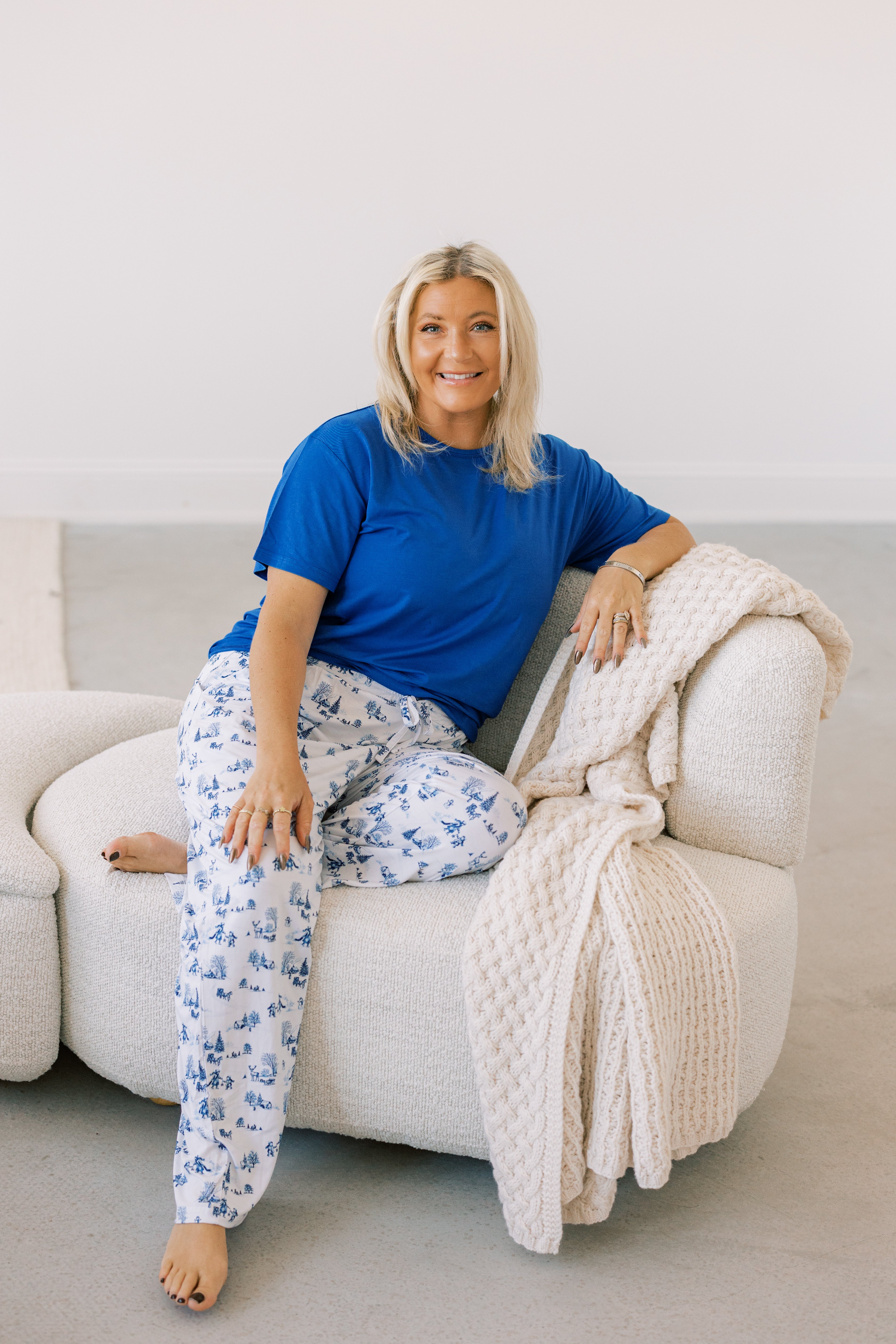 Snowy Day - Women Two Pcs Pj - GettCozy