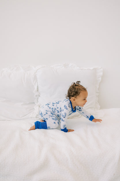 Snowy Day - Long Sleeve Zippies - GettCozy