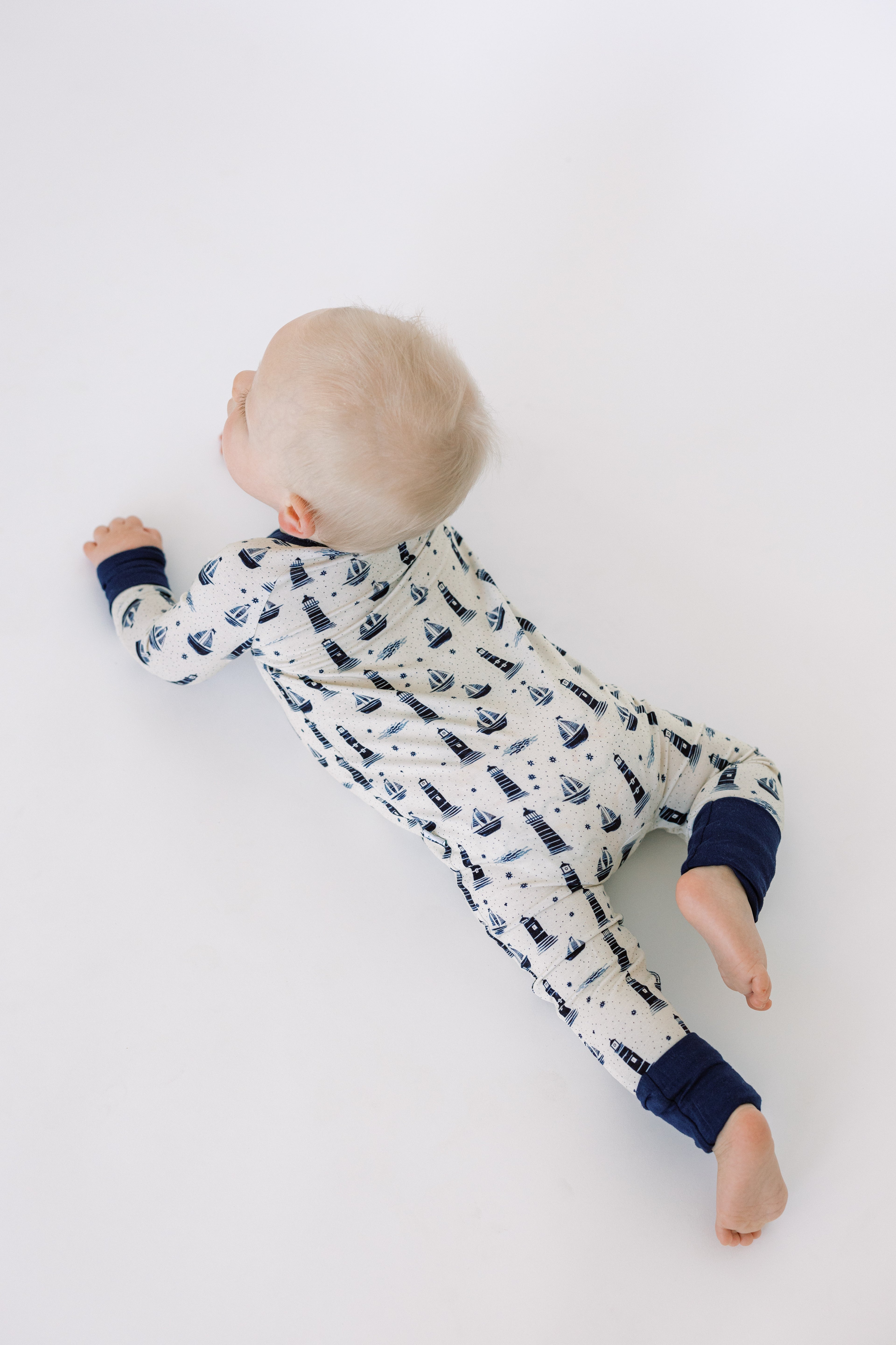 Harbour Lighthouse - Long Sleeve Zippies - GettCozy